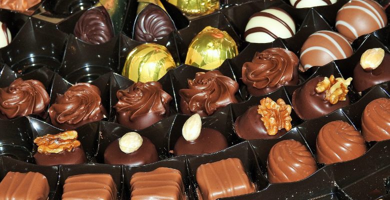 Les boîtes de chocolats : apporter une touche de gourmandise aux cadeaux de Noël